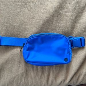 Lululemon Everywhere Belt Bag